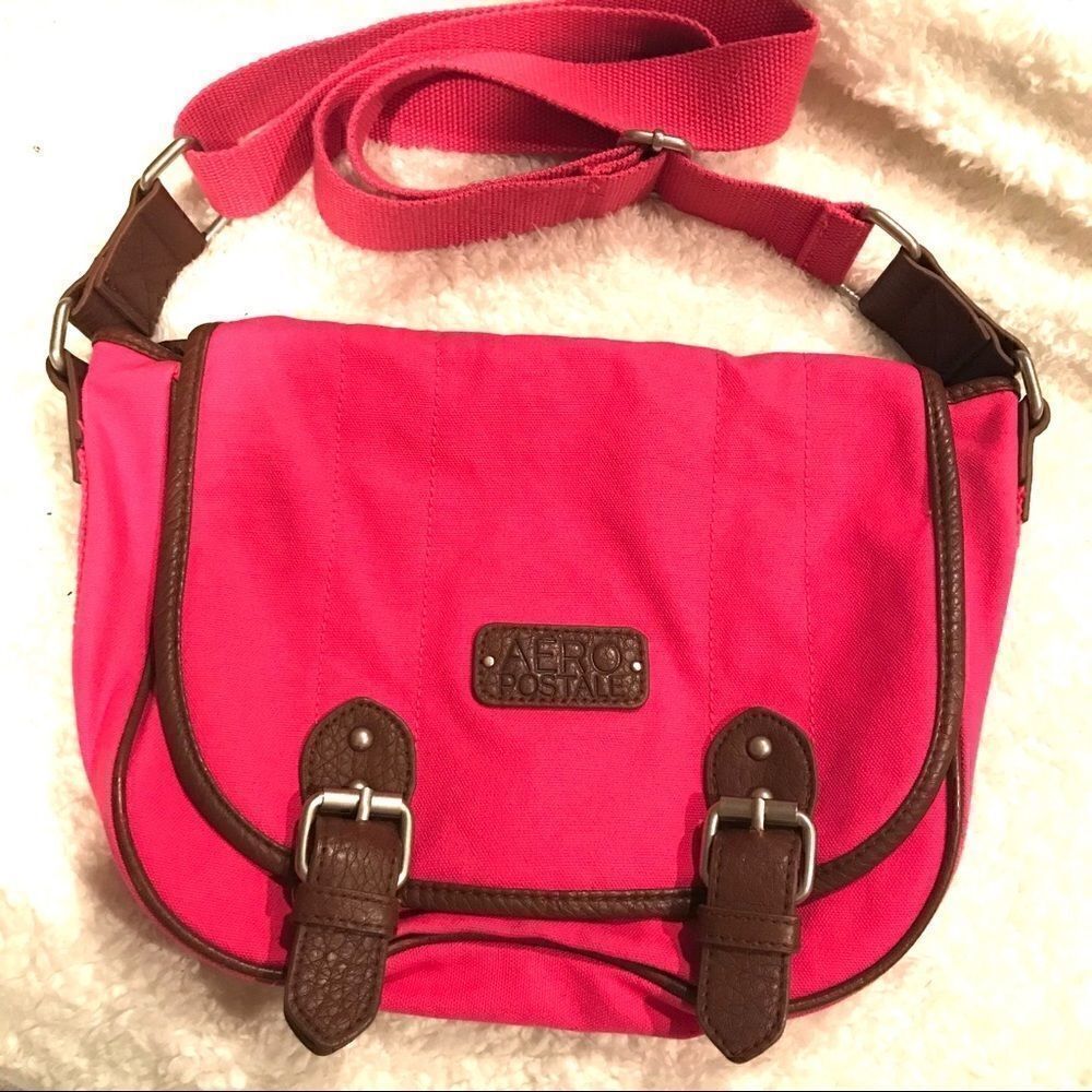 👠Aeropostale Pink canvas small messenger crossbody